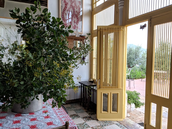 الضيافة اللبنانية بأسلوب عصري في "بيت دوما" 