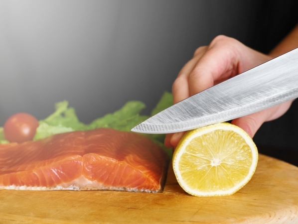 التدبير المنزلي: 3 طرق لسن سكاكين المطبخ