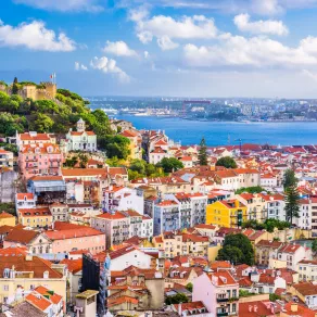 البرتغال شهيرة بالمناظر الطبيعية 