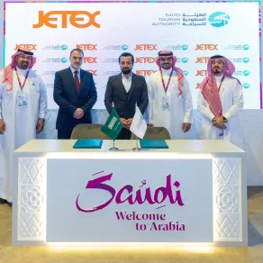 الهيئة السعودية للسياحة وطيران "جيتيكس" يوقعان مذكرة تفاهم