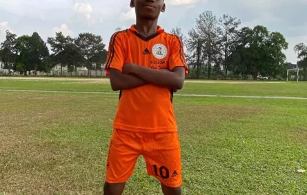طفل نيجيري يدخل موسوعة جينيس لمهاراته في كرة القدم الحرة
