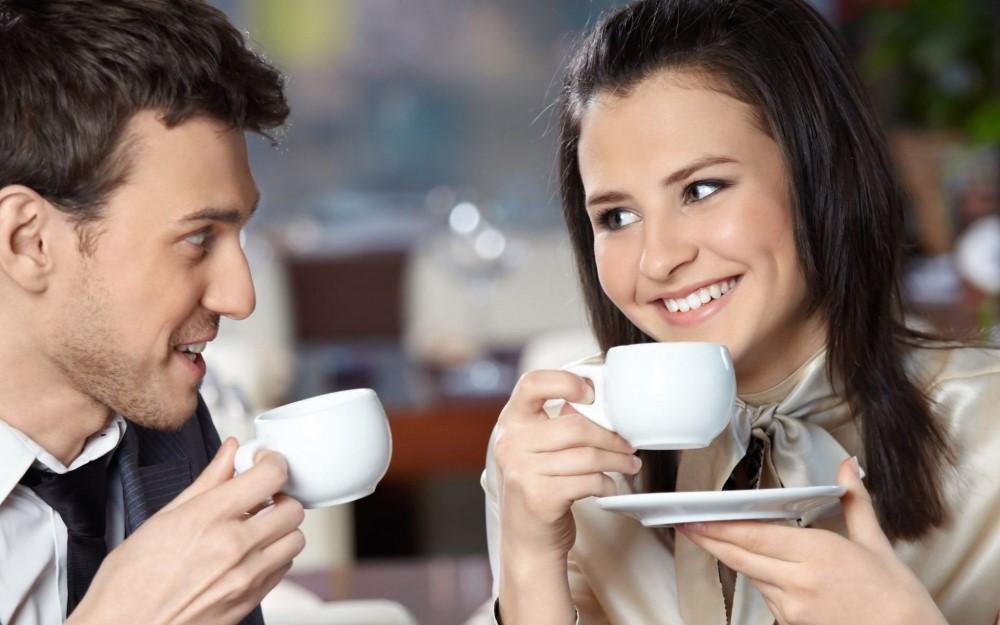 فنجان قهوة من إعداد الشريك أقرب طريق لكسب قلب المرأة | مجلة سيدتي