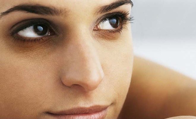 علاج الهالات السوداء حول العينين