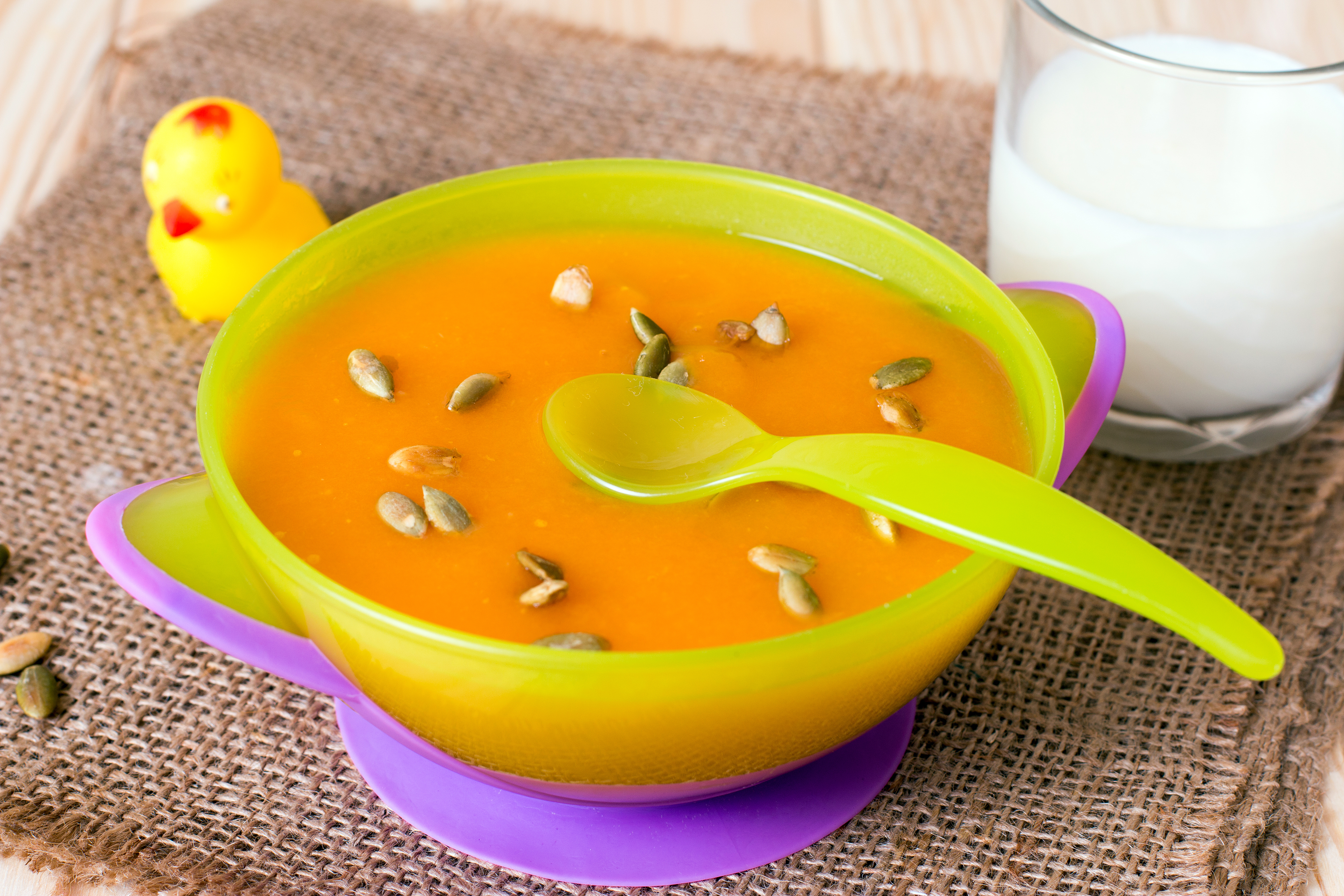 Крем суп для детей. Детские супы. Суп пюре для детей. Суп пюре для детей до года. Суп-пюре из тыквы для ребенка.