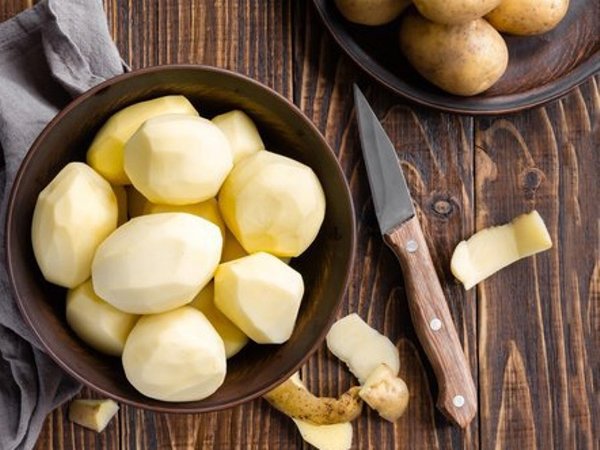 وصفة البطاطس لتكثيف الشعر