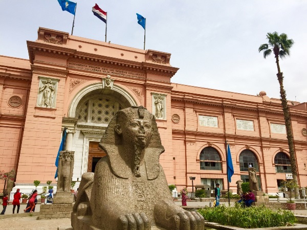 صور السياحة في القاهرة بين الماضي والحاضر
