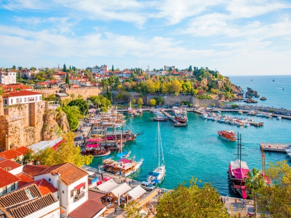 السياحة في تركيا: انطاليا ترضي عشاق الشواطئ وهواة التاريخ