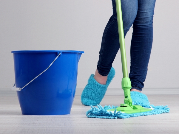  التدبير المنزلي: 3 طرق تنظيف لفواصل السيراميك