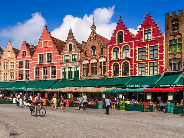 عناوين السياحة في "المدينة القديمة" بـ"بروج" البلجيكية
