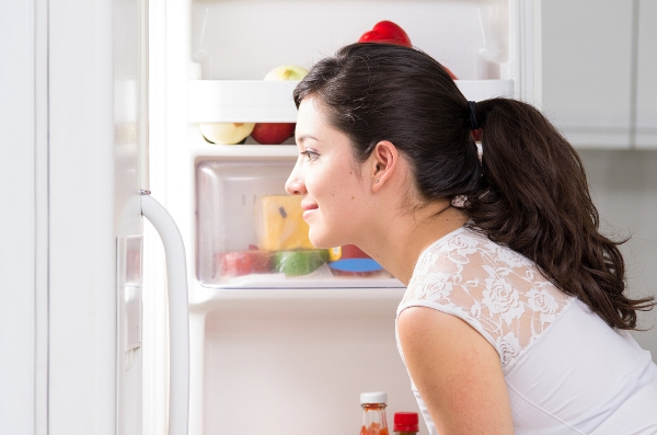 التدبير المنزلي: نصائح لحفظ الطعام في الثلَّاجة بعيدًا من الملوثات