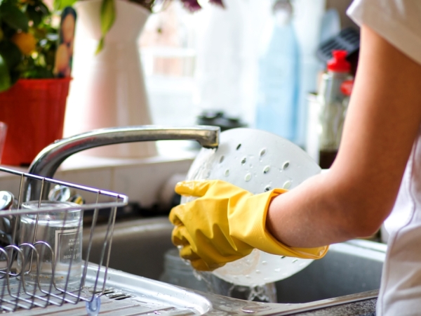 نصائح في التدبير المنزلي لتنظيف الأطباق في رمضان