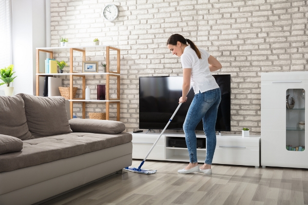 التدبير المنزلي: طرق تنظيف المنزل وتعطيره