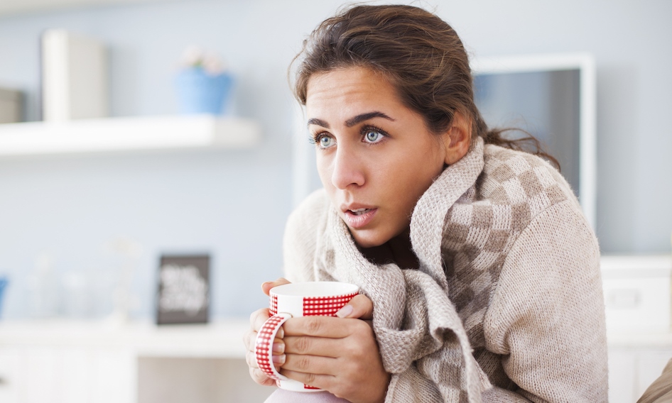 التهاب الحنجرة قد يرتبط بنزلة البرد