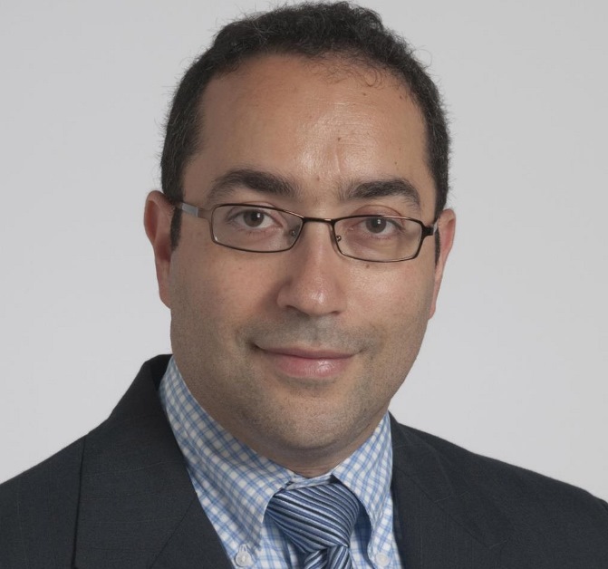 الدكتور أسامة وزني، رئيس قسم الفيزيولوجيا الكهربية ونظم القلب في كليفلاند كلينك