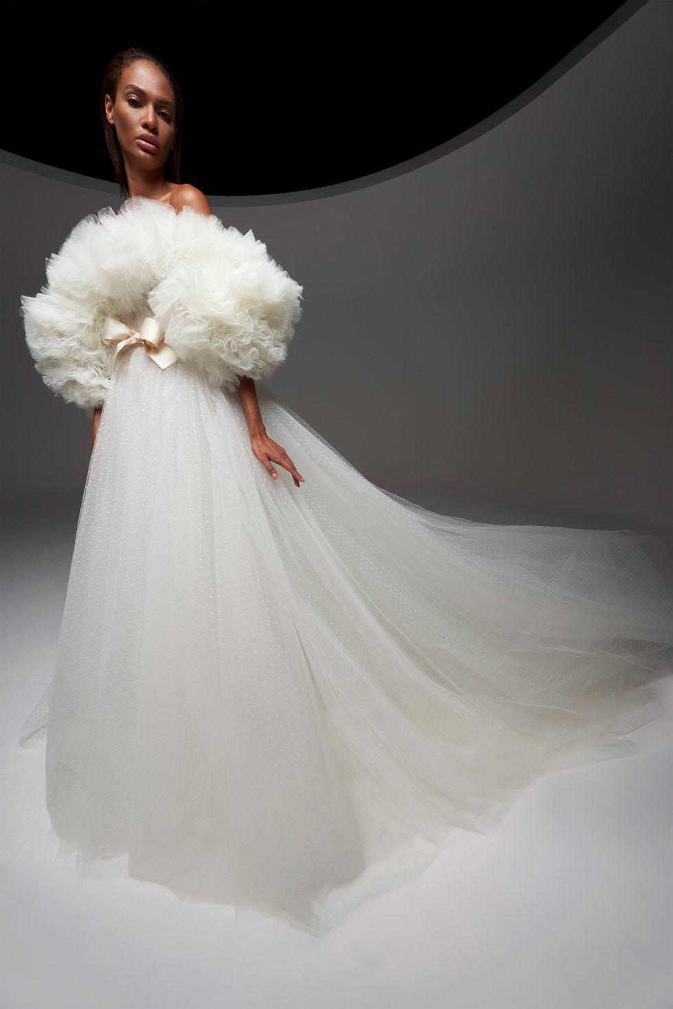 فستان زفاف جيامباتيستا فاللي Giambattista Valli