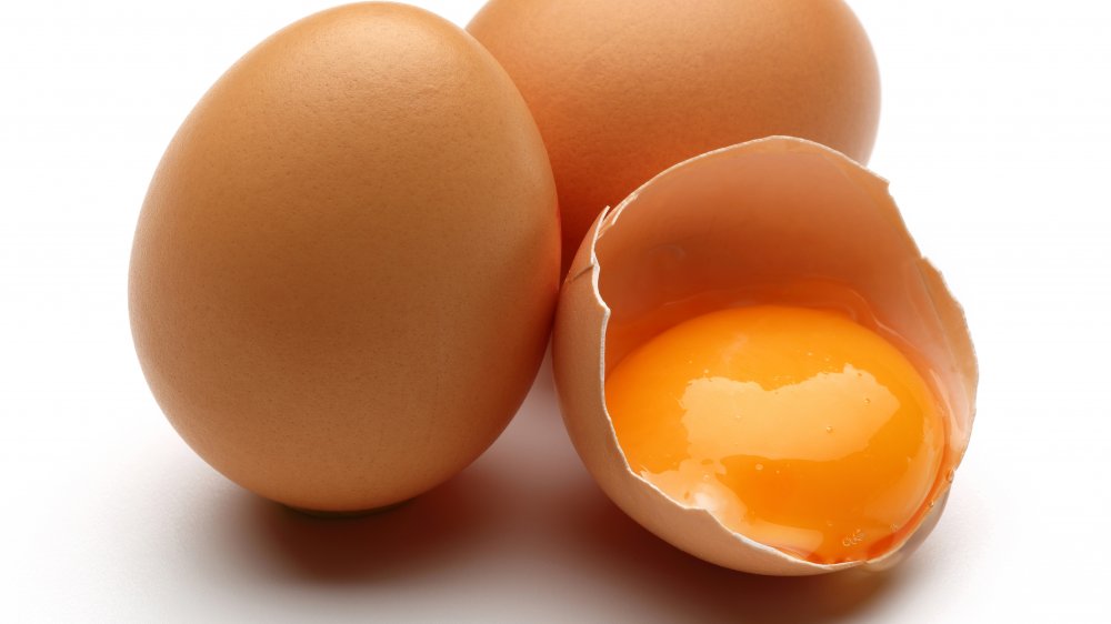 The strongest egg yolk. Желток. Желток яйца. Сухой желток. Желток фото.