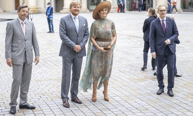 الملك ويليم والملكة ماكسيما في المركز الثقافي في برلين- ----الصورة من موقع New my royals.jpg
