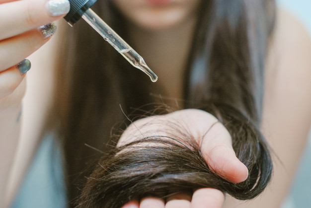 التأكد من نظافة الشعر قبل استخدام الماسك