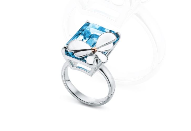 خاتم مرصع بحجر التوباز الأزرق من تيفاني اند كو Tiffany & Co