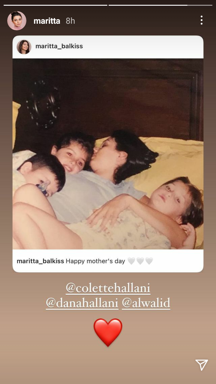 ماريتا الحلاني ووالدتها كوليت وشقيقتها دانا وشقيقها الوليد