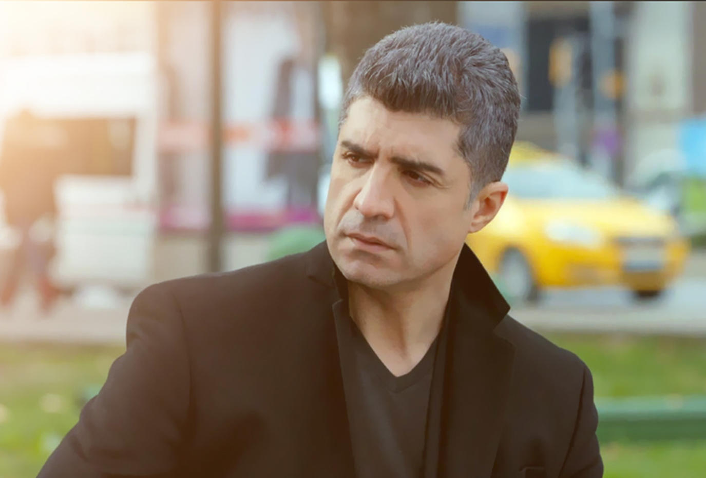 اوزجان الممثل دينيز التركي أوزجان دينيز