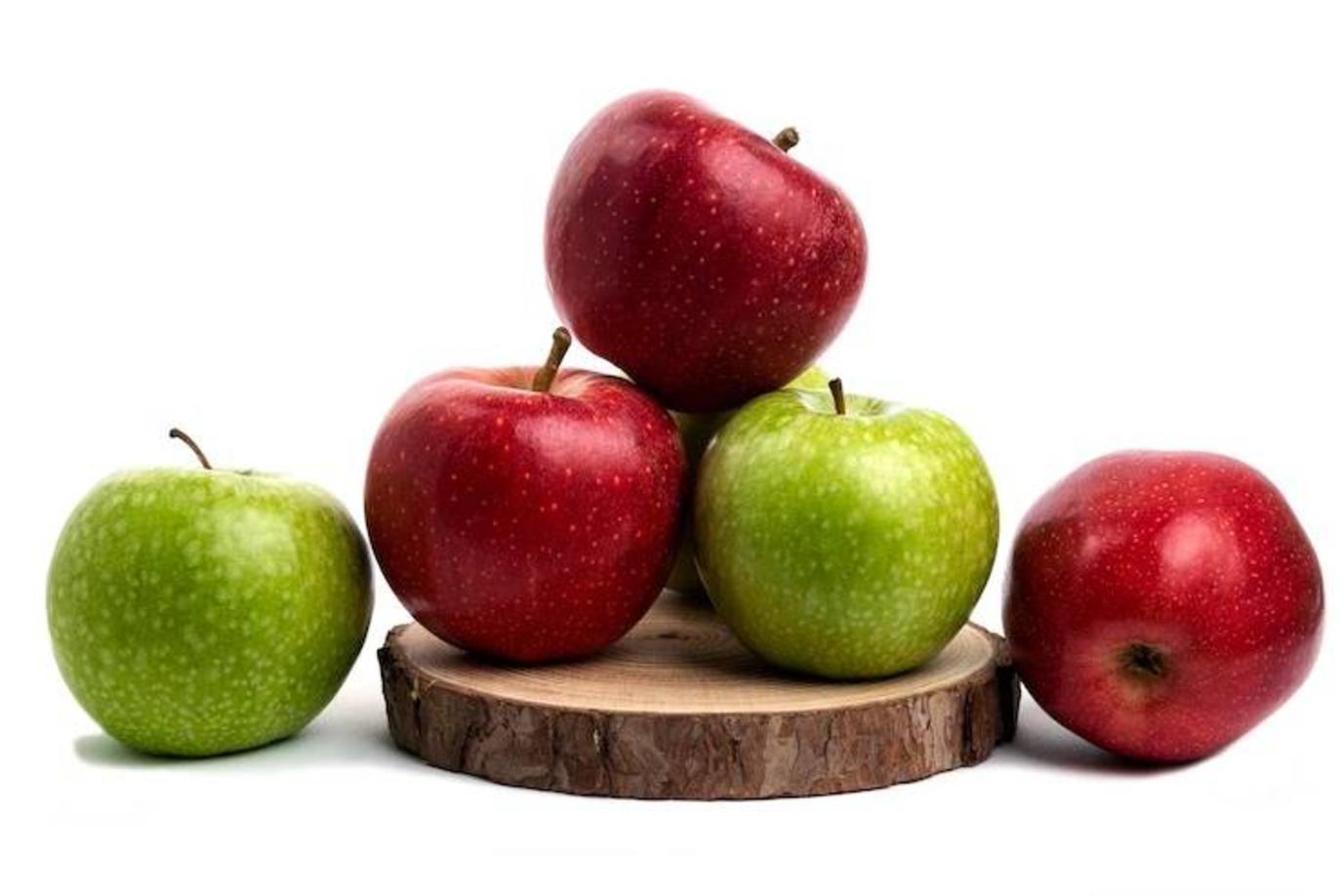 يحتوي التفاح على ألياف البكتين التي تعمل على تحسين عملية الهضم
