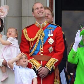 الملكة إليزابيث وعائلة الأمير ويليام - الصورة من حساب The Royal Family على إنستغرام