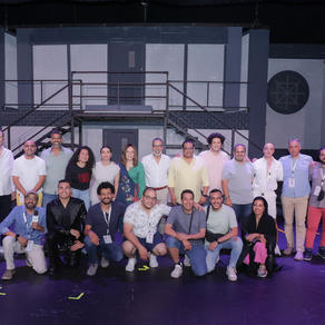 فريق عمل مسرحية تشارلي- تصوير: عدنان مهدلي