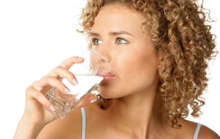 5 أسباب تقف وراء حاجة جسمك للمياه