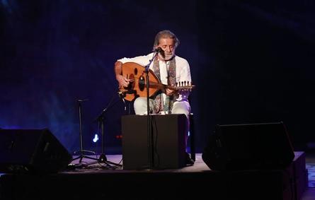 مارسيل خليفة يغنّي للشهداء وللشعوب التي أنهكتها الحروب في "قرطاج"