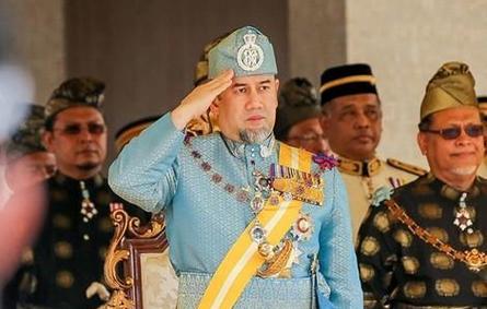 السر وراء تخلي سلطان ماليزيا عن عرشه