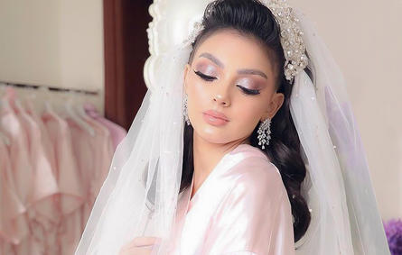 أفضل خبيرات التجميل السعوديات لعرائس الرياض