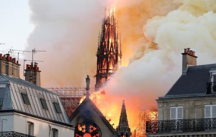فرنسا: حريق كاتدرائية نوتردام ليس متعمداً