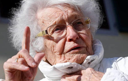 معلمة ألمانية بعمر الـ 100 عام تترشح للانتخابات
