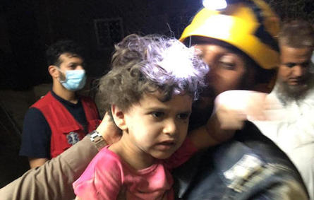 الدفاع المدني ينقذ طفلة في محافظة فيفاء