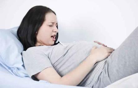 مغص الحامل في الشهر الرابع