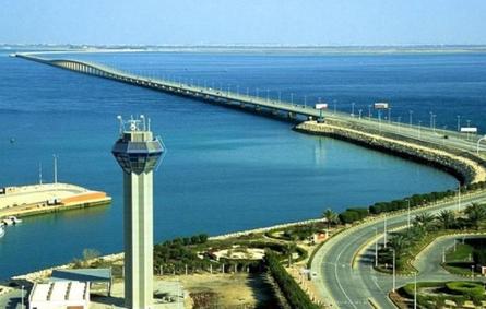 إصدار 1200 تأشيرة سياحية عبر منفذ جسر الملك فهد