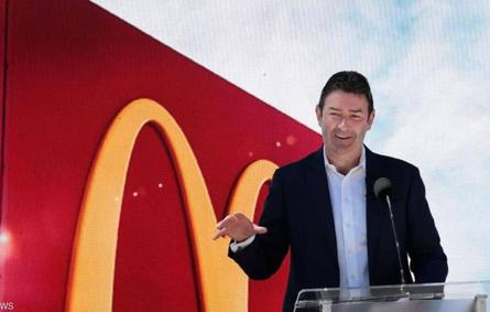 إقالة رئيس ماكدونالدز بسبب إقامته علاقة محرمة مع موظفة