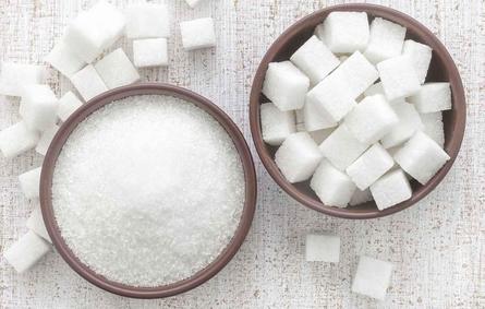 منظمة الصحة العالمية توضح كمية السكر المسموح بتناولها يوميًّا