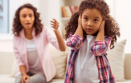 ماذا تفعلين حيال نوبات الغضب المستمرة والشديدة لطفلك ؟