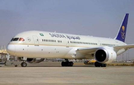 استمرار تعليق الرحلات الجوية الدولية والداخلية في السعودية