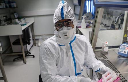 علماء يكتشفون جسم مضاد يقضي على فيروس كورونا خلال دقائق