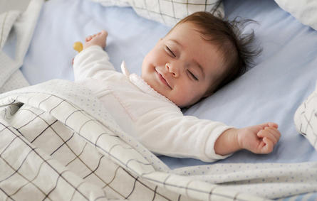 9 نصائح لنوم الطفل الآمن