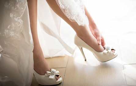 أحذية عروس راقية من أشهر المصممين