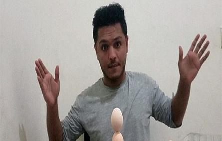 فيديو: شاب يمني يدخل غينيس بوضع أكبر عدد من البيض فوق بعضه