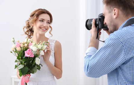 اختيار مصور الزفاف مهمة صعبة على العروس!