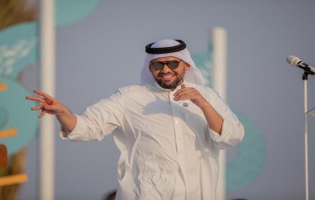 حسين الجسمي يحتفل باليوم الوطني السعودي الـ90 على شاطئ الرأس الأبيض