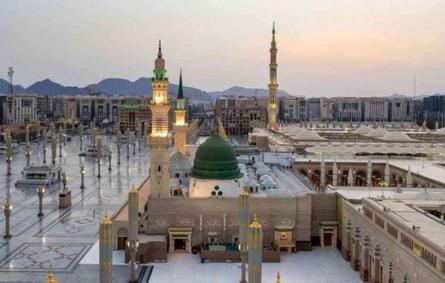 السعودية تحدد أوقات الصلاة في الروضة الشريفة