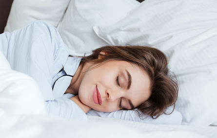 هل ارتفاع ضغط الدم يسبب توقف التنفس أثناء النوم؟