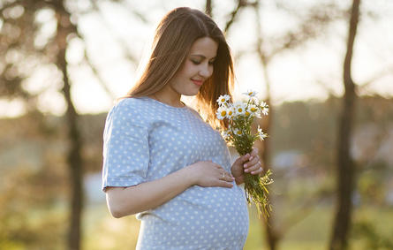 ما هي التغييرات الجسدية التي يمكن أن تتوقعها المرأة أثناء الحمل؟